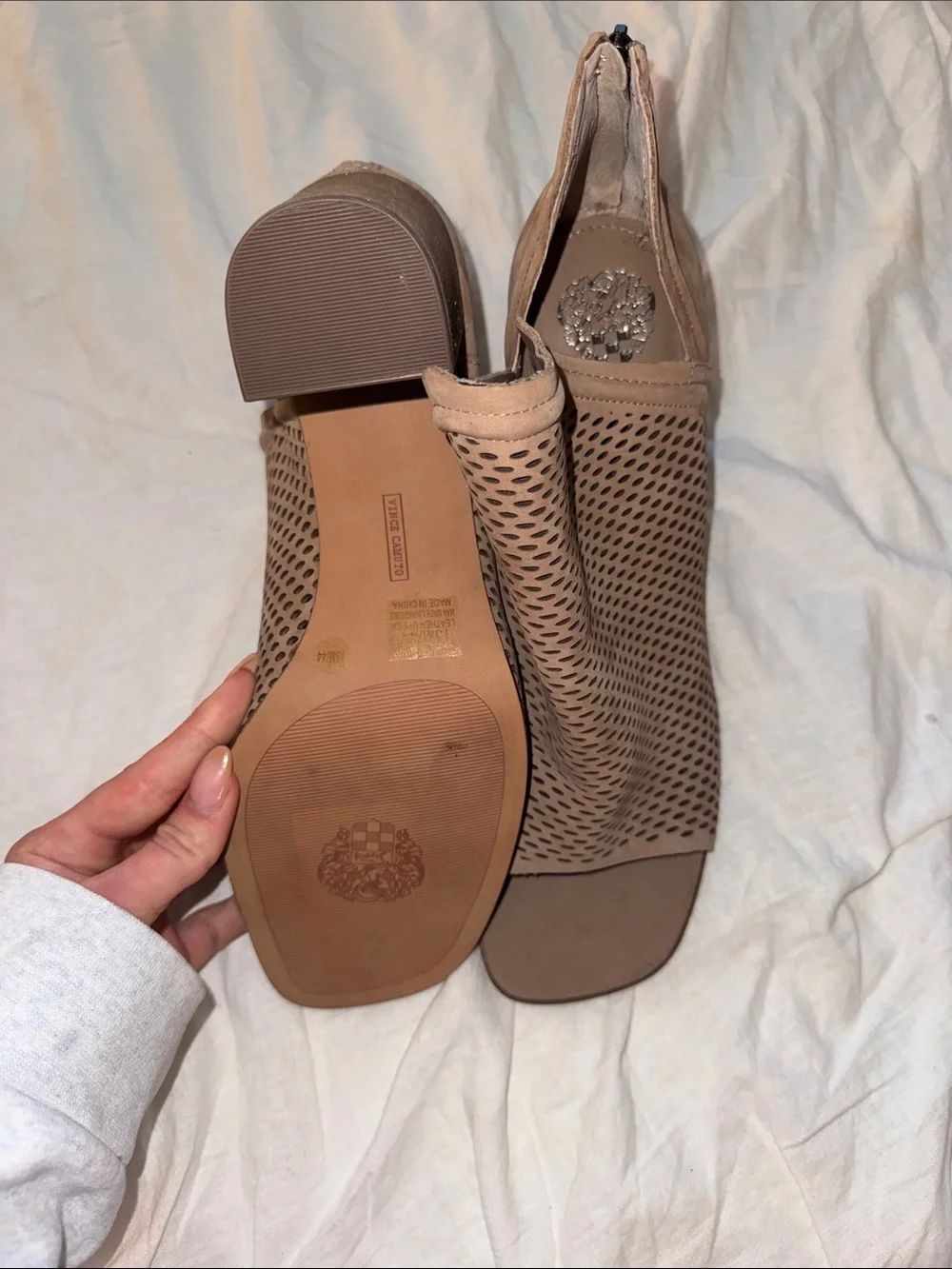 Vince Camuto Women’s Taupe Suede Perforated Peep-Toe Block Heel Booties Size 13